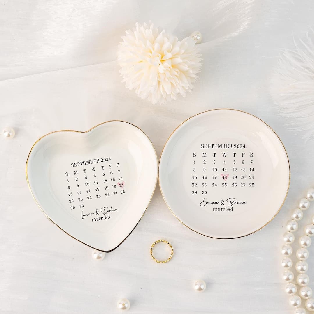 Personalized Ring Dish, Jewelry Dish for Couple, Married Calendar Date Ring Plate, Wedding Gift for Friend, Ceramic Keepsake for Newlyweds - Etsy
