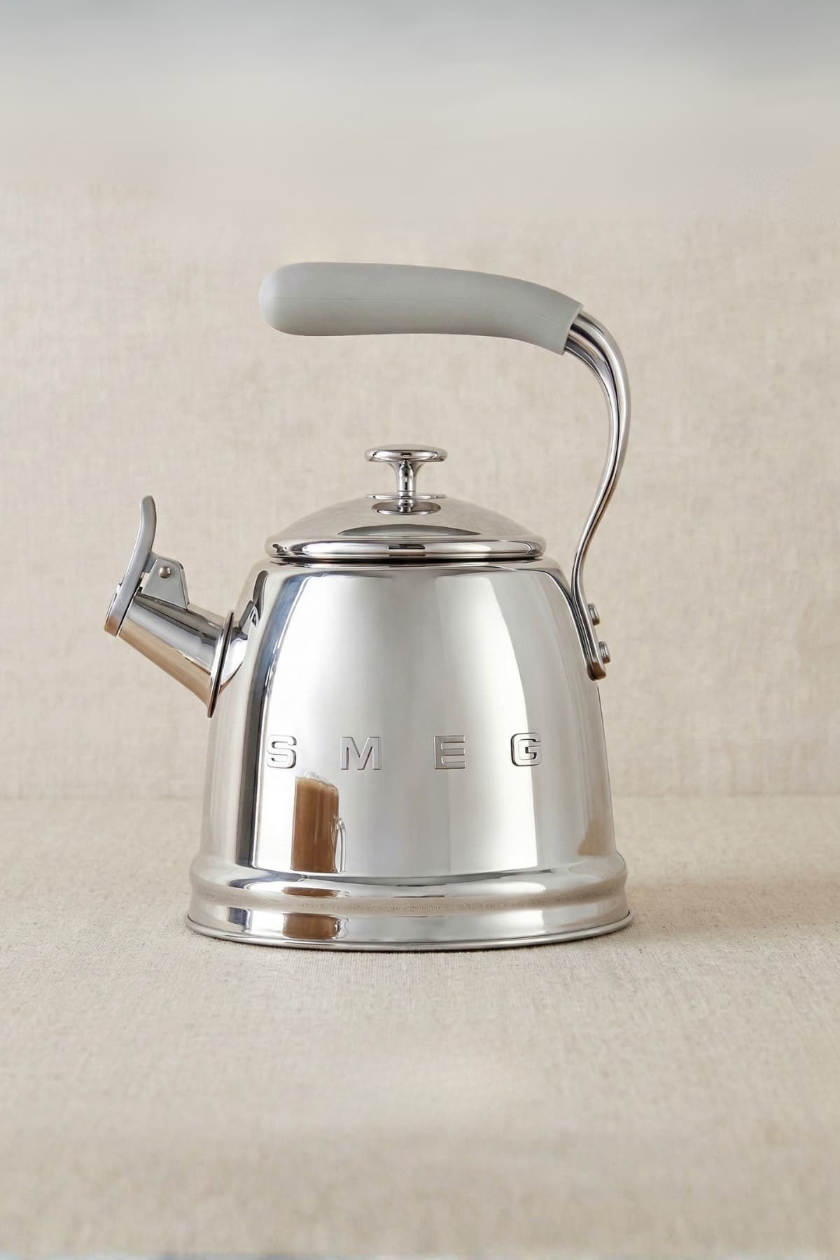 Smeg 50's Style Retro Mirror Steel Ocak Üstü Islıklı Demlik - Fiyatı, Yorumları