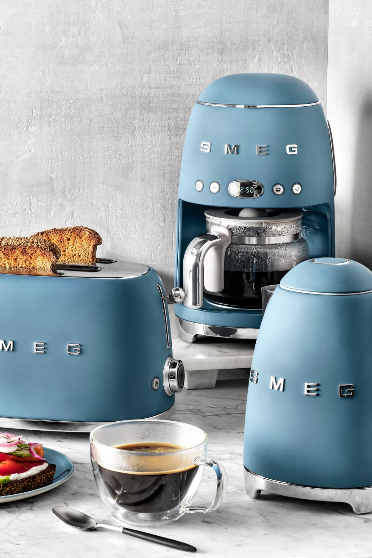 Smeg Mat Storm Blue® Özel Seri Kettle & 1x2 Ekmek Kızartma Makinesi ve Filtre Kahve Makine Seti - Fiyatı, Yorumları